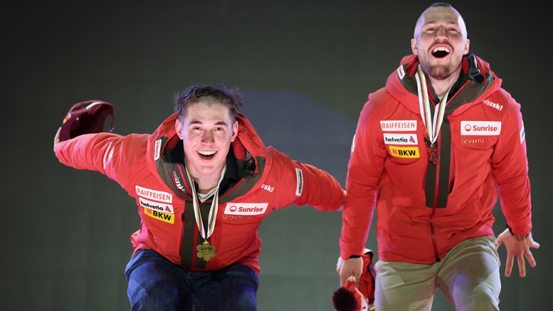 Haare ab! Odermatt und Co. glänzen mit Halbglatzen