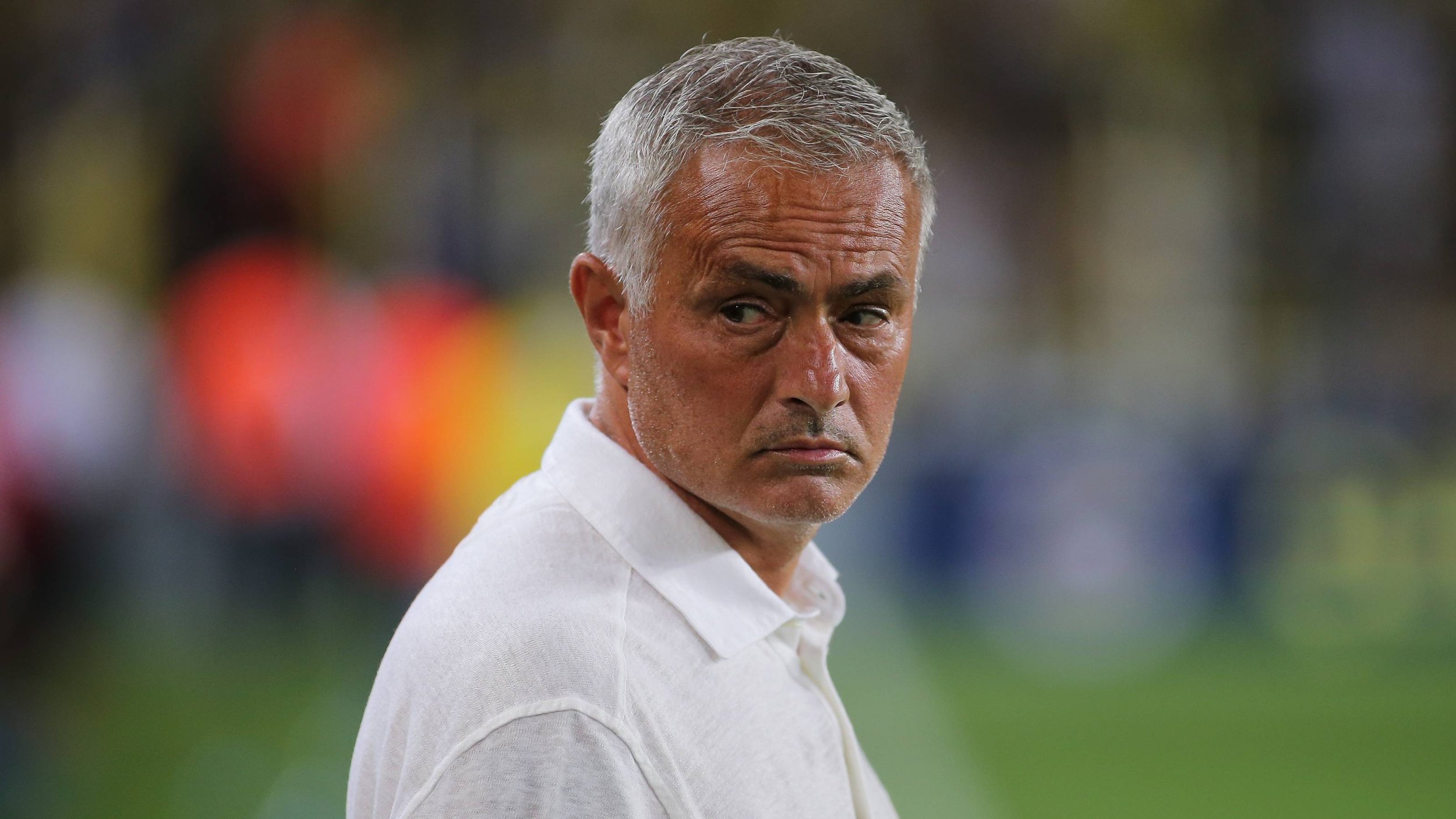 Unschöne Szene! Becherwurf auf Mourinho-Schützling