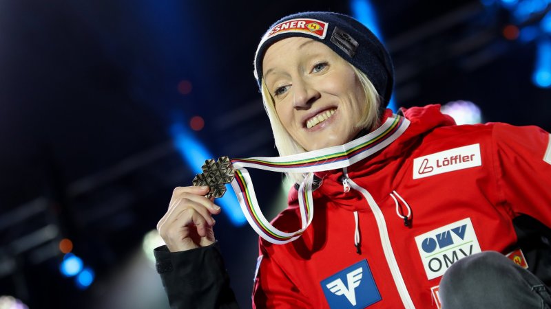 Die 10 Skispringerinnen mit den meisten Weltcupsiegen