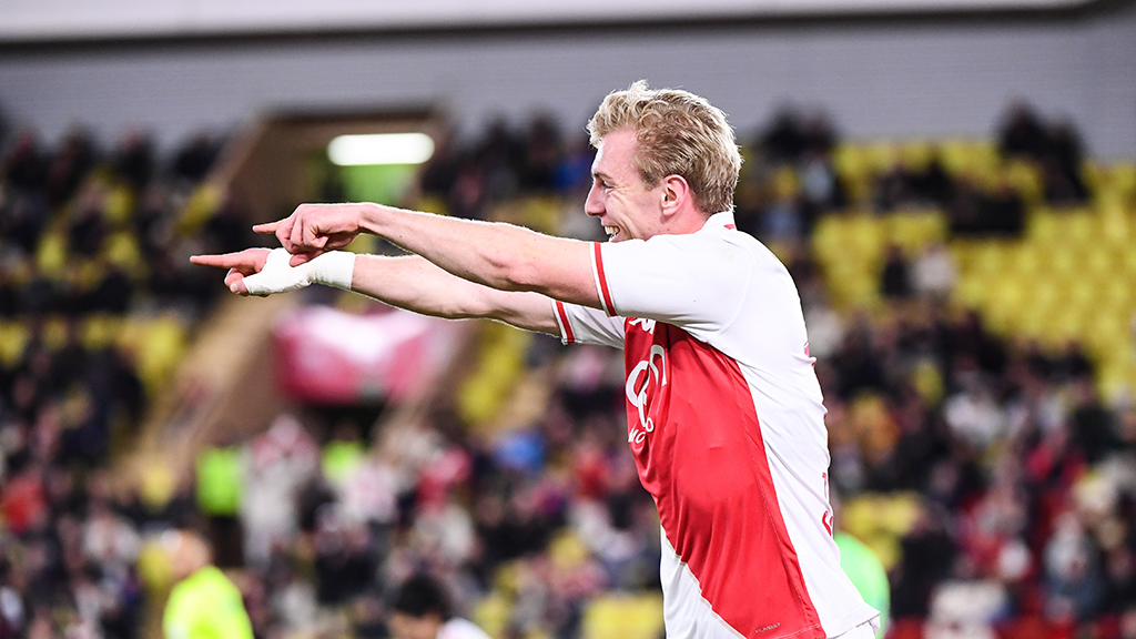 Biereth-Hattrick, Minamino-Show! Monaco deklassiert Nantes