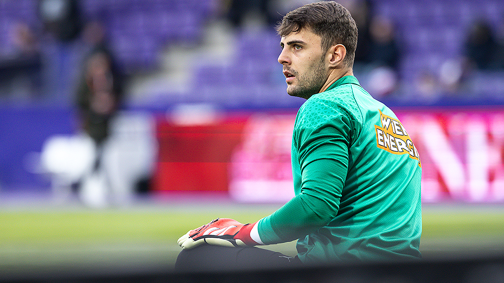 Rapid-Keeper könnte nach Derby-Niederlage gesperrt werden