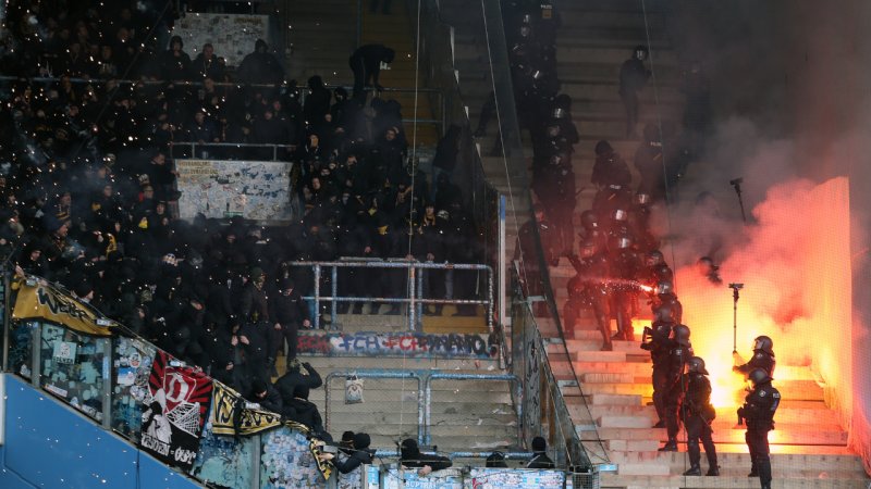 Eklat bei Ostderby! Dynamo-Fans verletzen Beamte