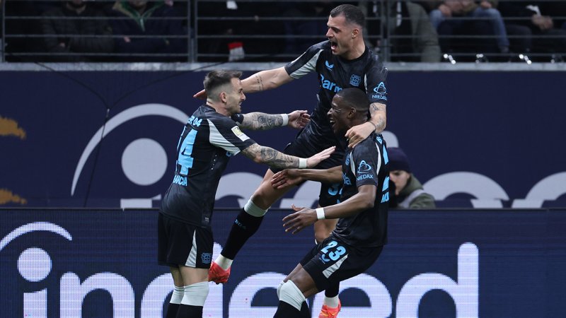 Deutliche Sache! Leverkusen setzt sich von Frankfurt ab